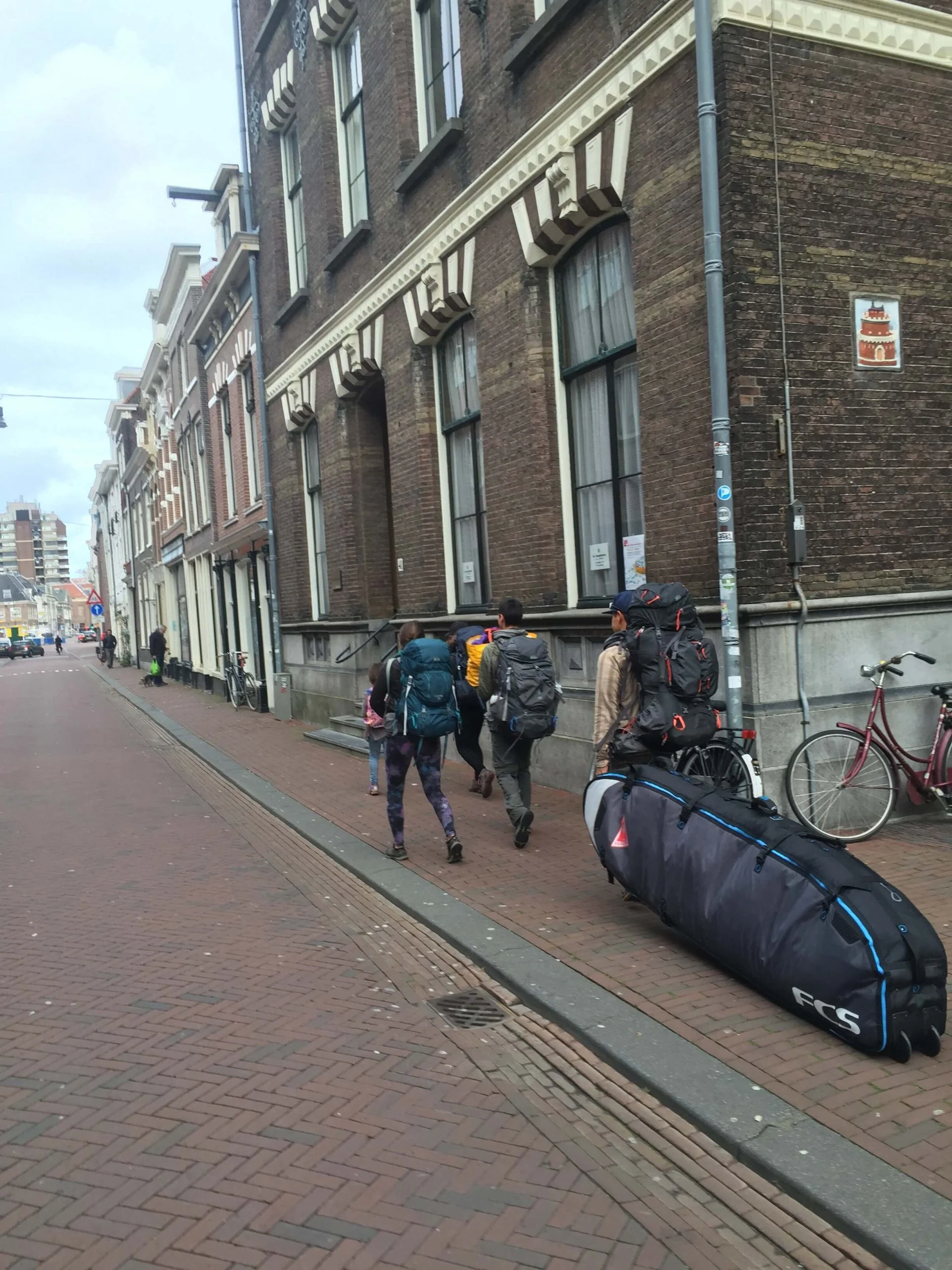 how to travel full time with kids